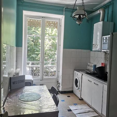 Bel Appartement Charme Ancien Dans Quartier Anime Гренобъл Екстериор снимка