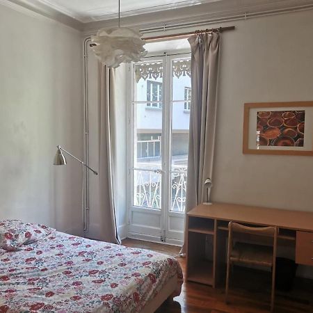 Bel Appartement Charme Ancien Dans Quartier Anime Гренобъл Екстериор снимка